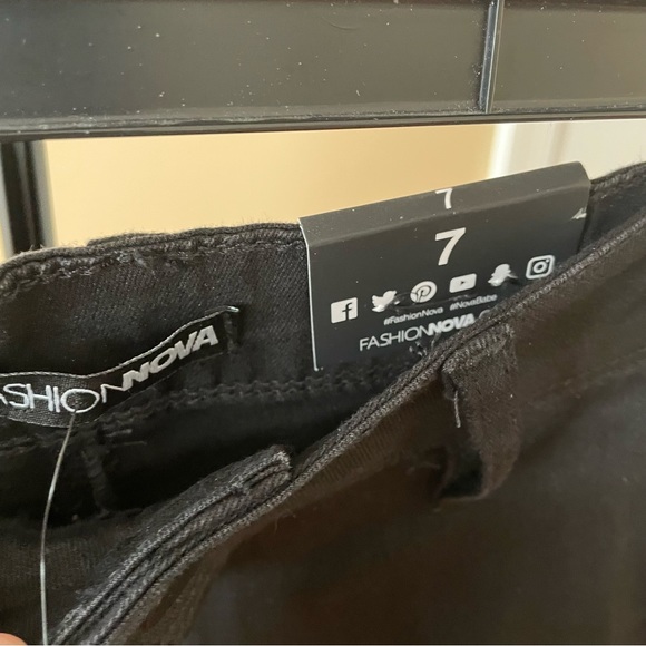 Fashion Nova Get You Alone Booty Lifter Skinny Jean in Black - Picture 6 of 6